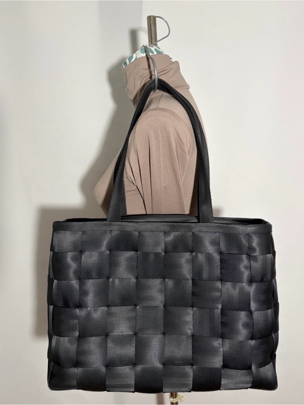 Harvey’s Seatbelt Black The Original Seatbelt Tote Shoulder Bag Purse Bag